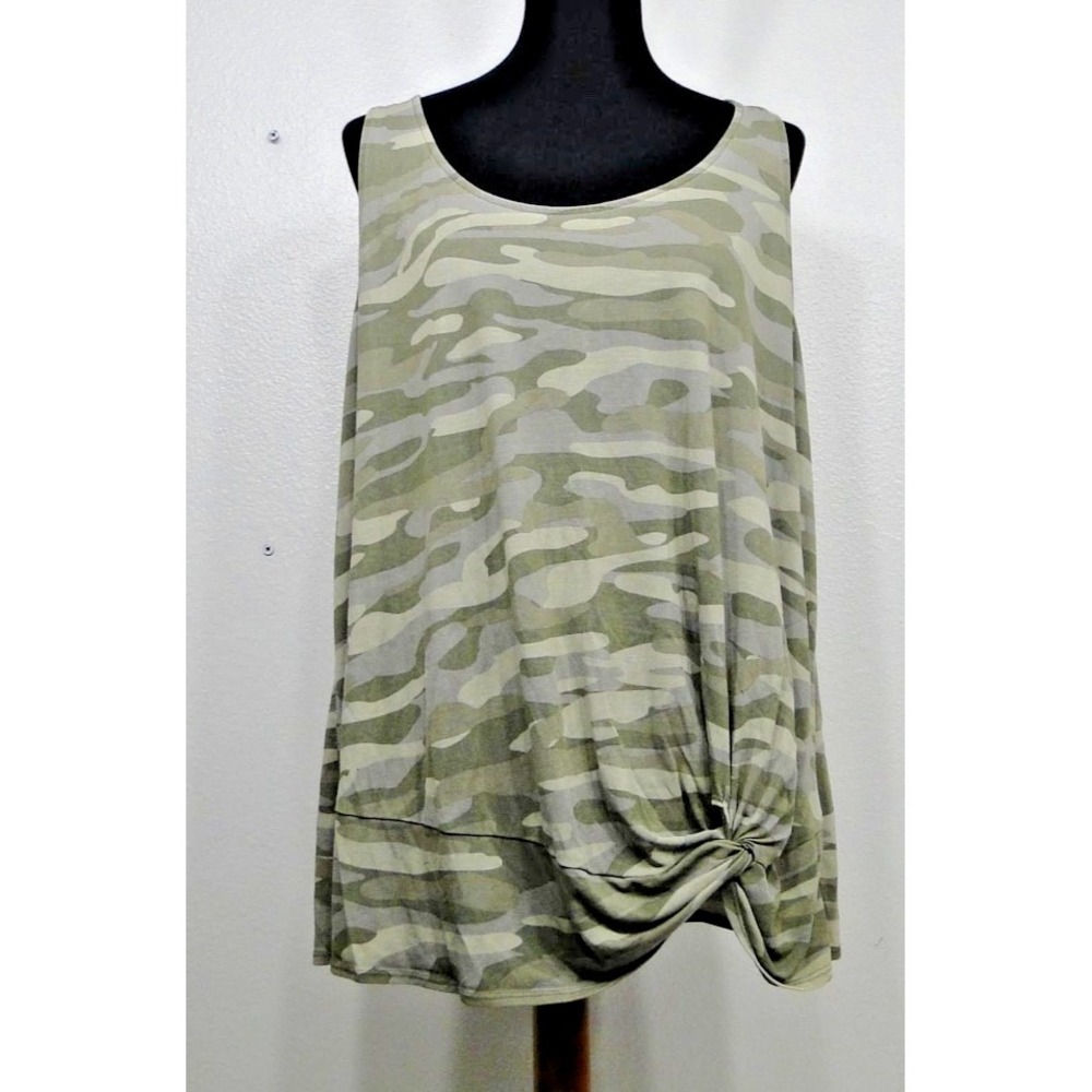 Torrid Plus Size Camo Tank Top Knot Detail Sleeveless Size 3 Trendy